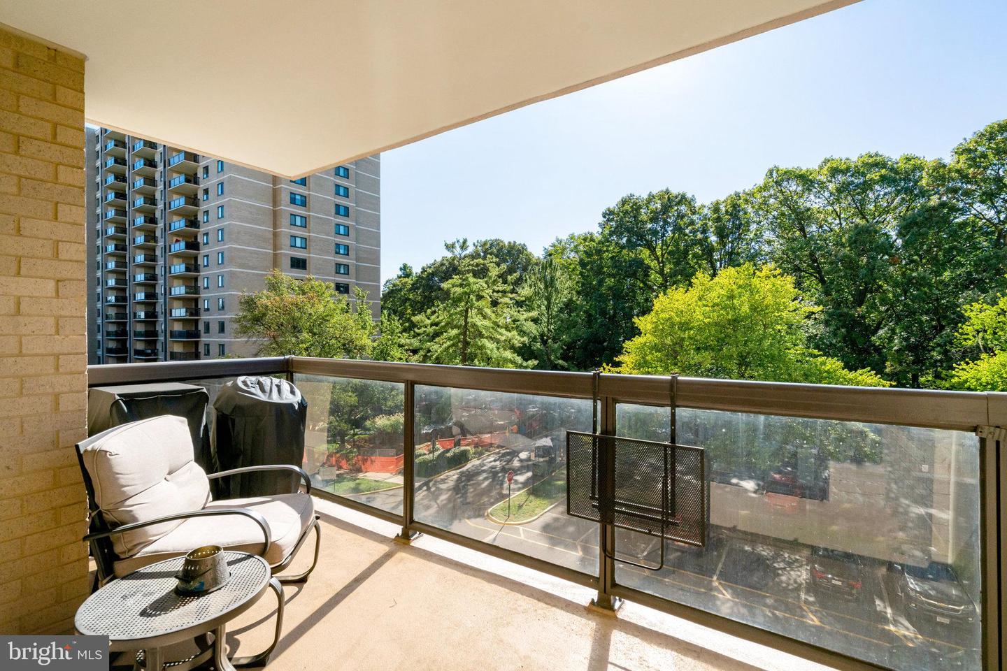 307 YOAKUM PKWY #410, ALEXANDRIA, Virginia 22304, 2 Bedrooms Bedrooms, 5 Rooms Rooms,1 BathroomBathrooms,Residential,For sale,307 YOAKUM PKWY #410,VAAX2038758 MLS # VAAX2038758