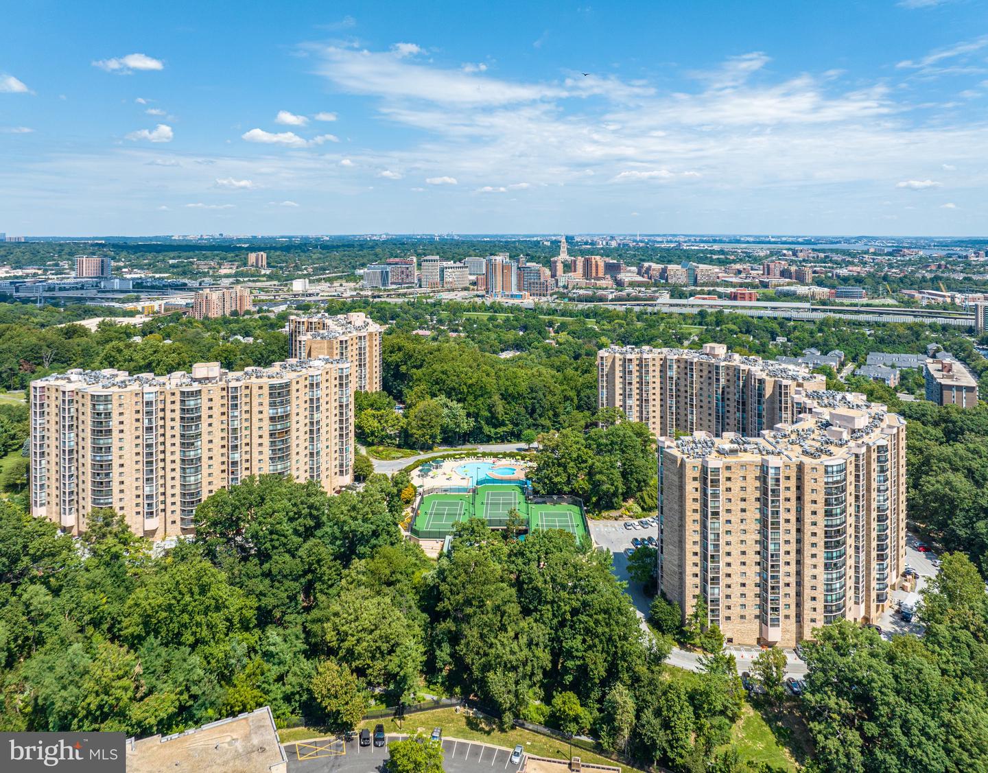 5903 MOUNT EAGLE DR #111, ALEXANDRIA, Virginia 22303, 1 Bedroom Bedrooms, ,1 BathroomBathrooms,Residential,For sale,5903 MOUNT EAGLE DR #111,VAFX2205854 MLS # VAFX2205854