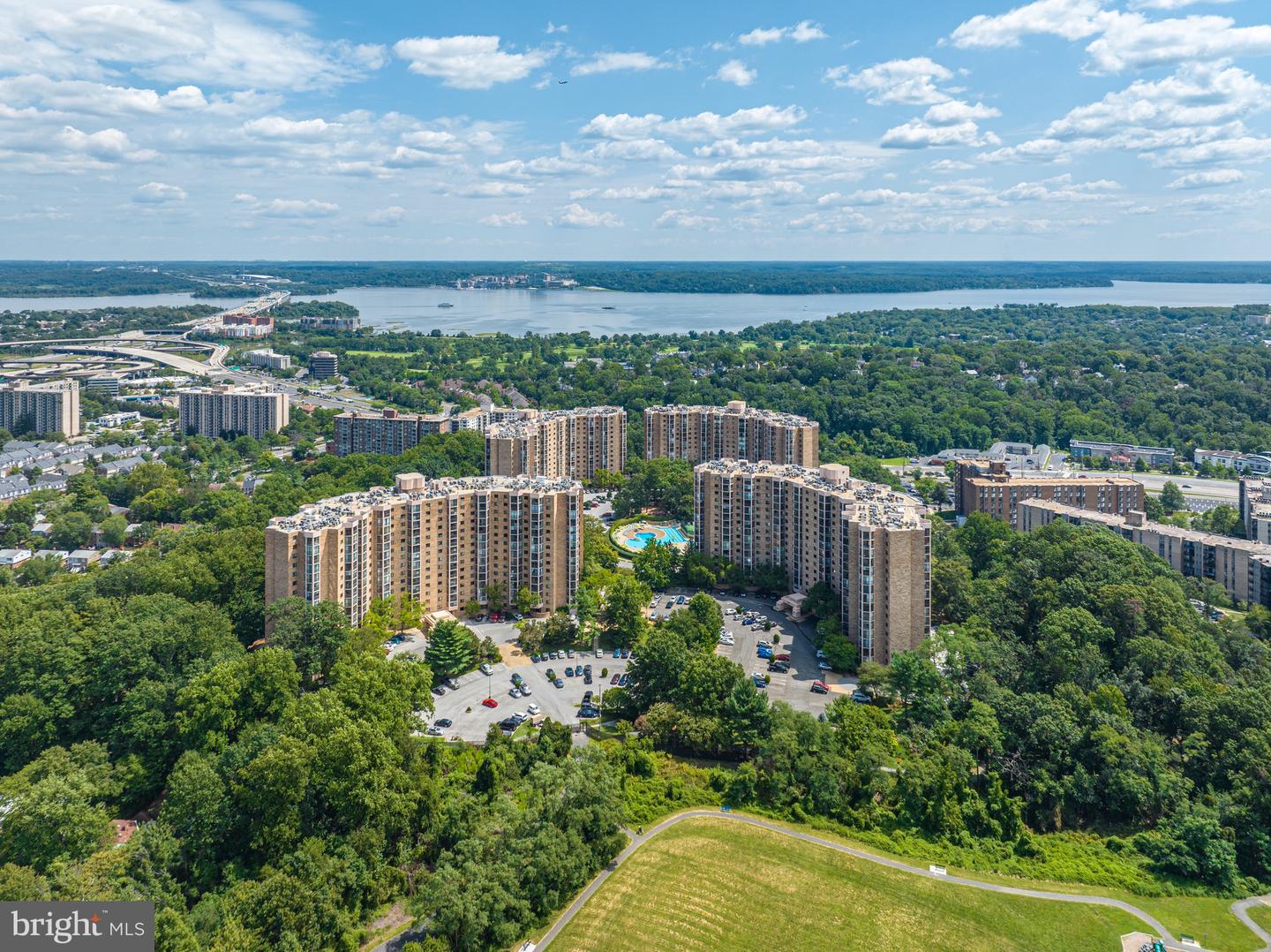 5903 MOUNT EAGLE DR #111, ALEXANDRIA, Virginia 22303, 1 Bedroom Bedrooms, ,1 BathroomBathrooms,Residential,For sale,5903 MOUNT EAGLE DR #111,VAFX2205854 MLS # VAFX2205854