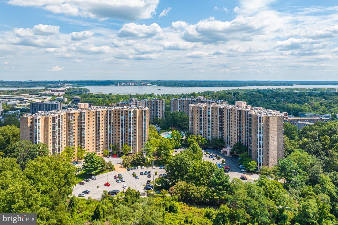 5903 MOUNT EAGLE DR #111, ALEXANDRIA, Virginia 22303, 1 Bedroom Bedrooms, ,1 BathroomBathrooms,Residential,For sale,5903 MOUNT EAGLE DR #111,VAFX2205854 MLS # VAFX2205854