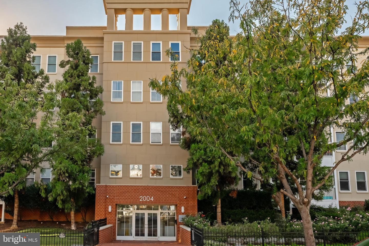 2004 11TH ST NW #433, WASHINGTON, District Of Columbia 20001, 2 Bedrooms Bedrooms, ,2 BathroomsBathrooms,Residential,For sale,2004 11TH ST NW #433,DCDC2163934 MLS # DCDC2163934