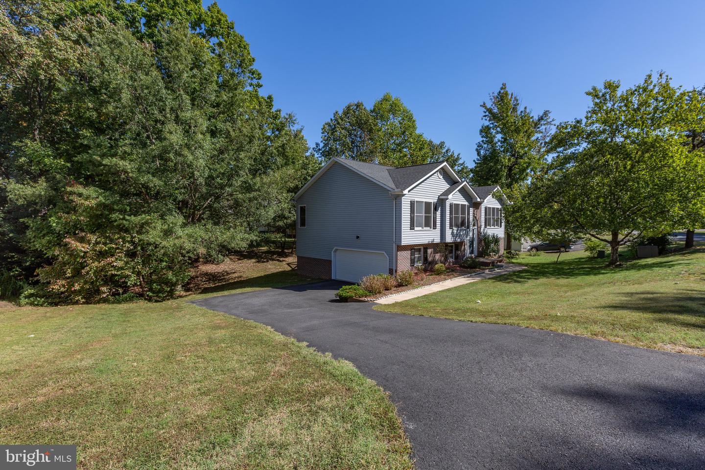 4403 MURVEN PARK LN, FREDERICKSBURG, Virginia 22408, 4 Bedrooms Bedrooms, ,3 BathroomsBathrooms,Residential,For sale,4403 MURVEN PARK LN,VASP2027332 MLS # VASP2027332