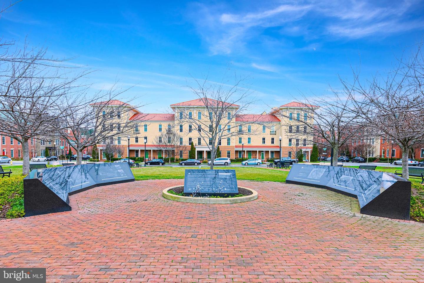 2406 MAIN LINE BLVD #101, ALEXANDRIA, Virginia 22301, 3 Bedrooms Bedrooms, ,2 BathroomsBathrooms,Residential,For sale,2406 MAIN LINE BLVD #101,VAAX2037494 MLS # VAAX2037494