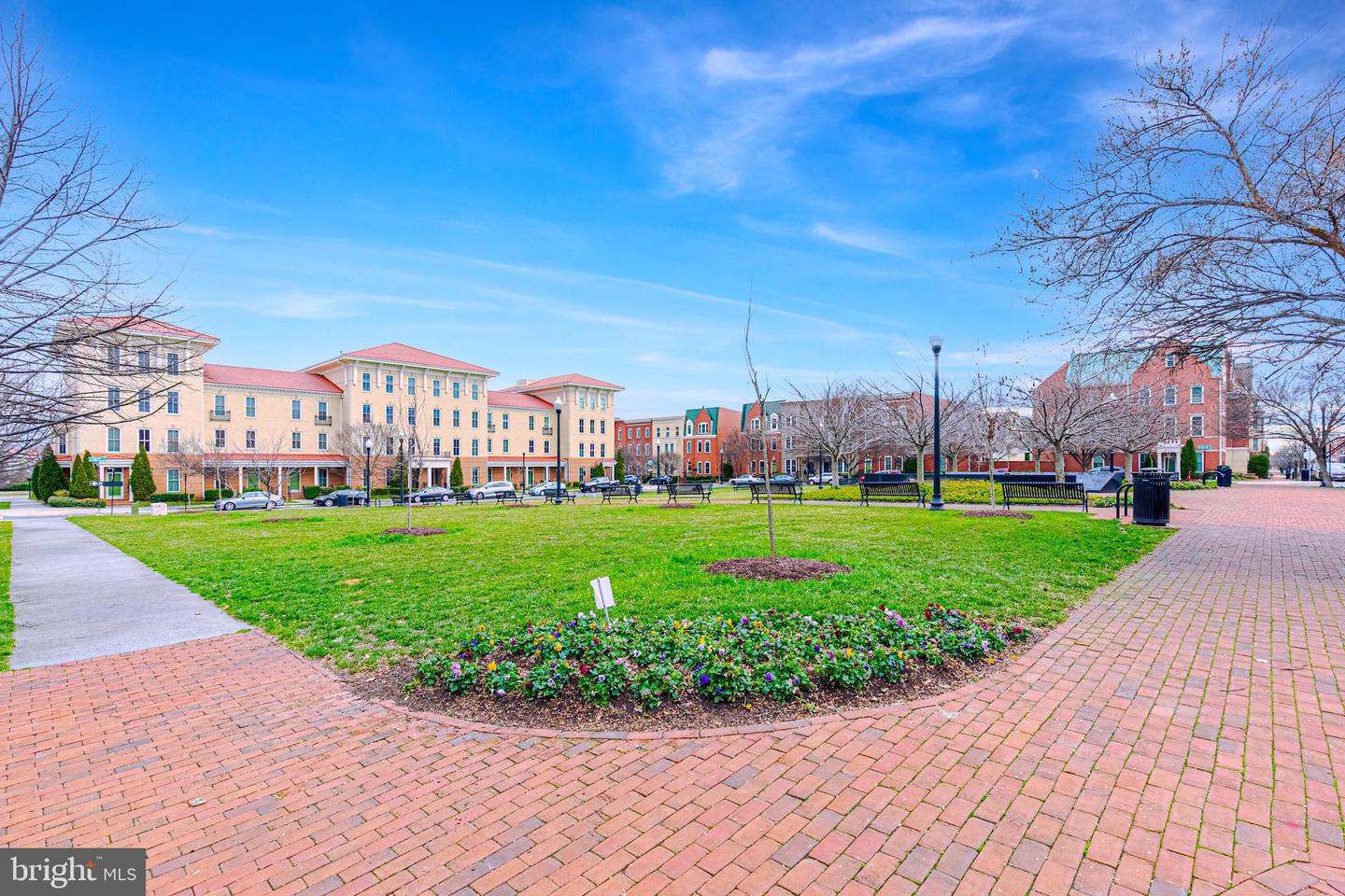 2406 MAIN LINE BLVD #101, ALEXANDRIA, Virginia 22301, 3 Bedrooms Bedrooms, ,2 BathroomsBathrooms,Residential,For sale,2406 MAIN LINE BLVD #101,VAAX2037494 MLS # VAAX2037494