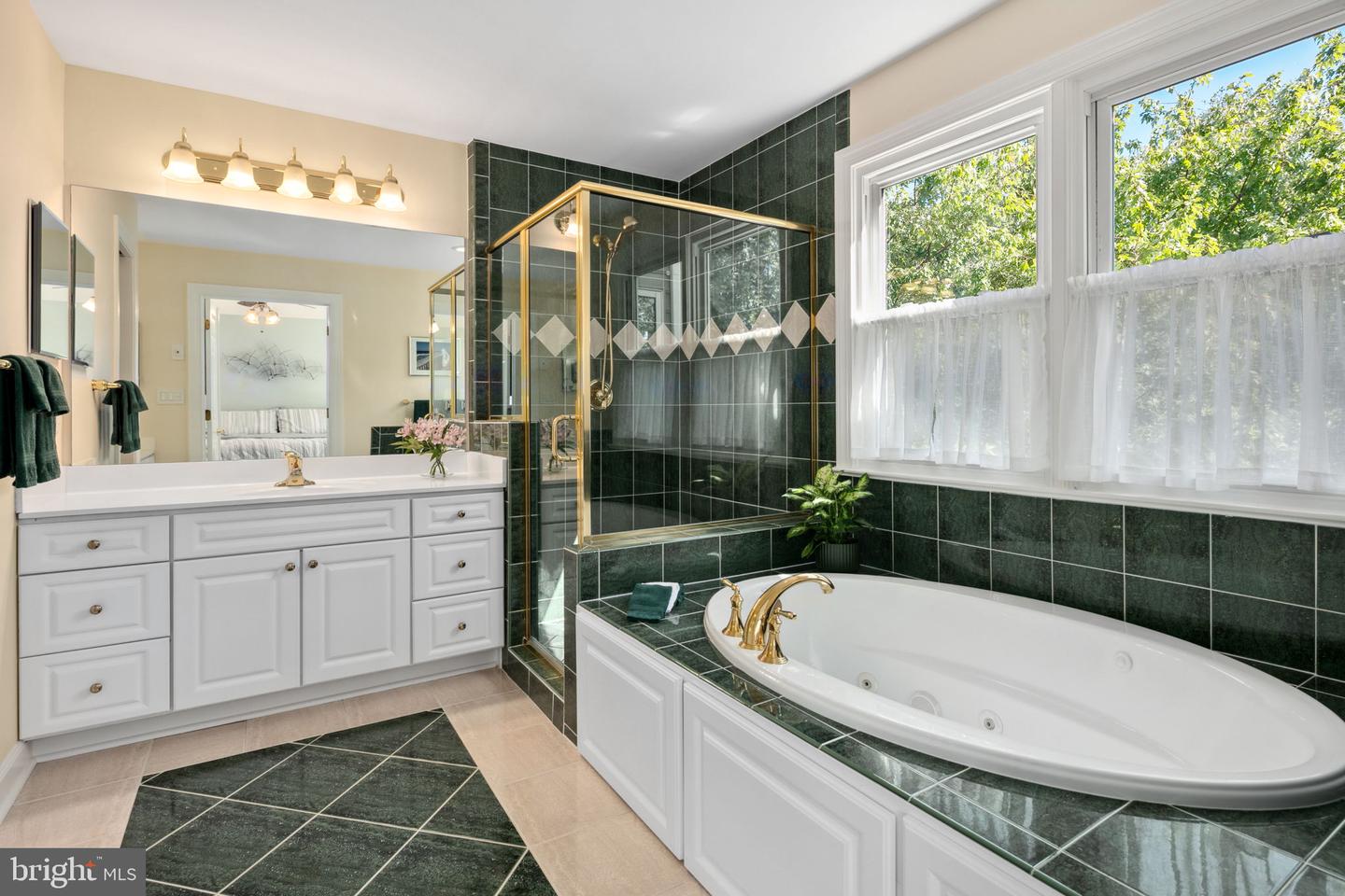 6422 WOOD HAVEN RD, ALEXANDRIA, Virginia 22307, 5 Bedrooms Bedrooms, ,3 BathroomsBathrooms,Residential,For sale,6422 WOOD HAVEN RD,VAFX2203684 MLS # VAFX2203684