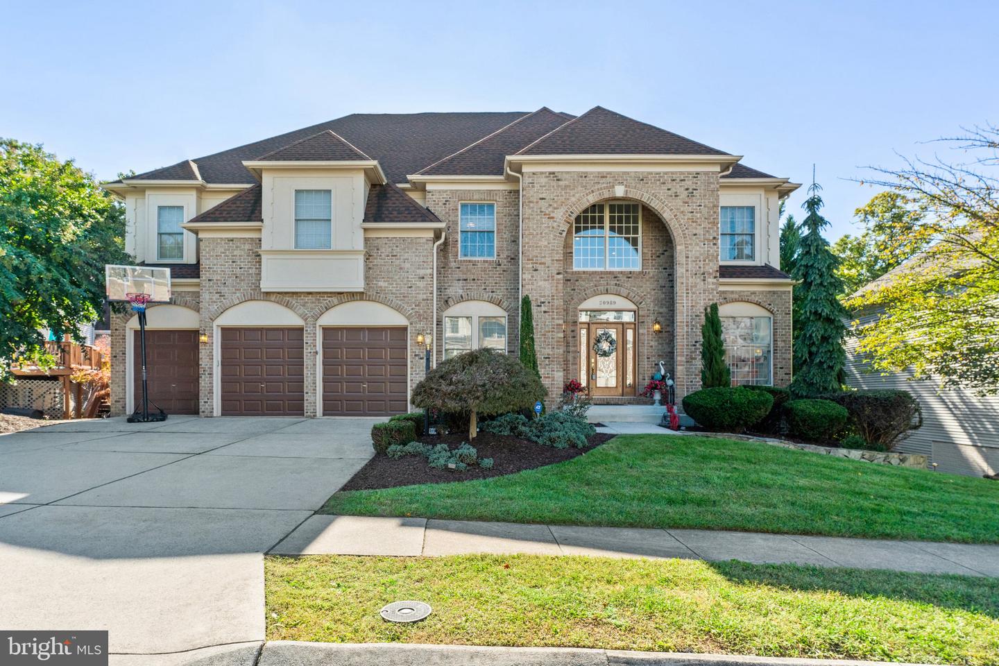 20989 NIGHTSHADE PL, ASHBURN, Virginia 20147, 5 Bedrooms Bedrooms, ,5 BathroomsBathrooms,Residential,For sale,20989 NIGHTSHADE PL,VALO2081584 MLS # VALO2081584