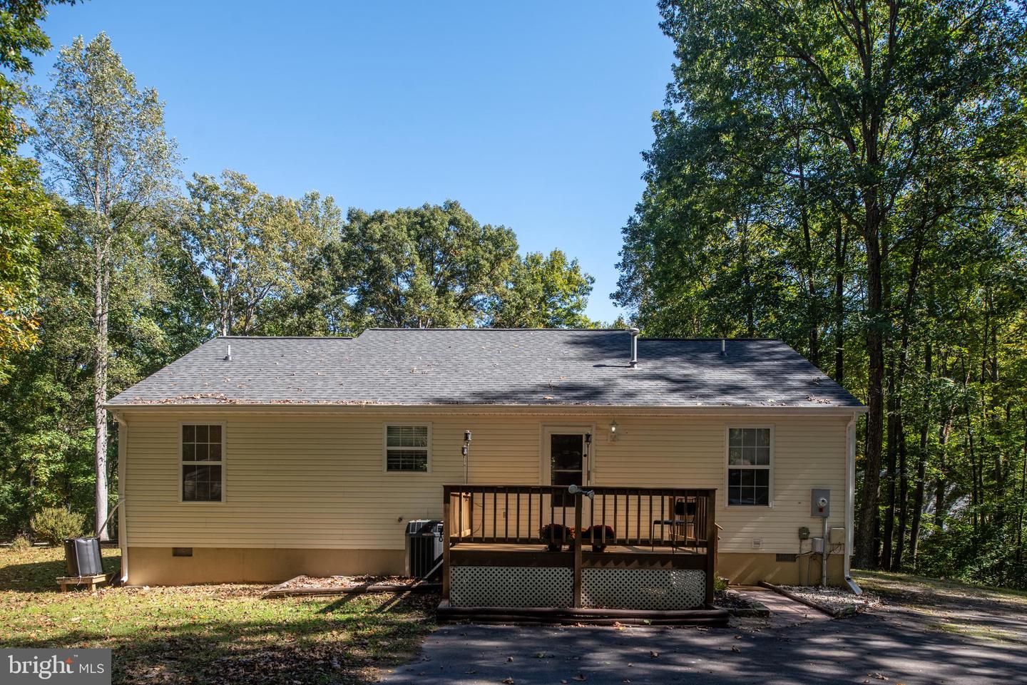 10402 MALLARD POINT LN, SPOTSYLVANIA, Virginia 22553, 3 Bedrooms Bedrooms, ,2 BathroomsBathrooms,Residential,For sale,10402 MALLARD POINT LN,VASP2028480 MLS # VASP2028480