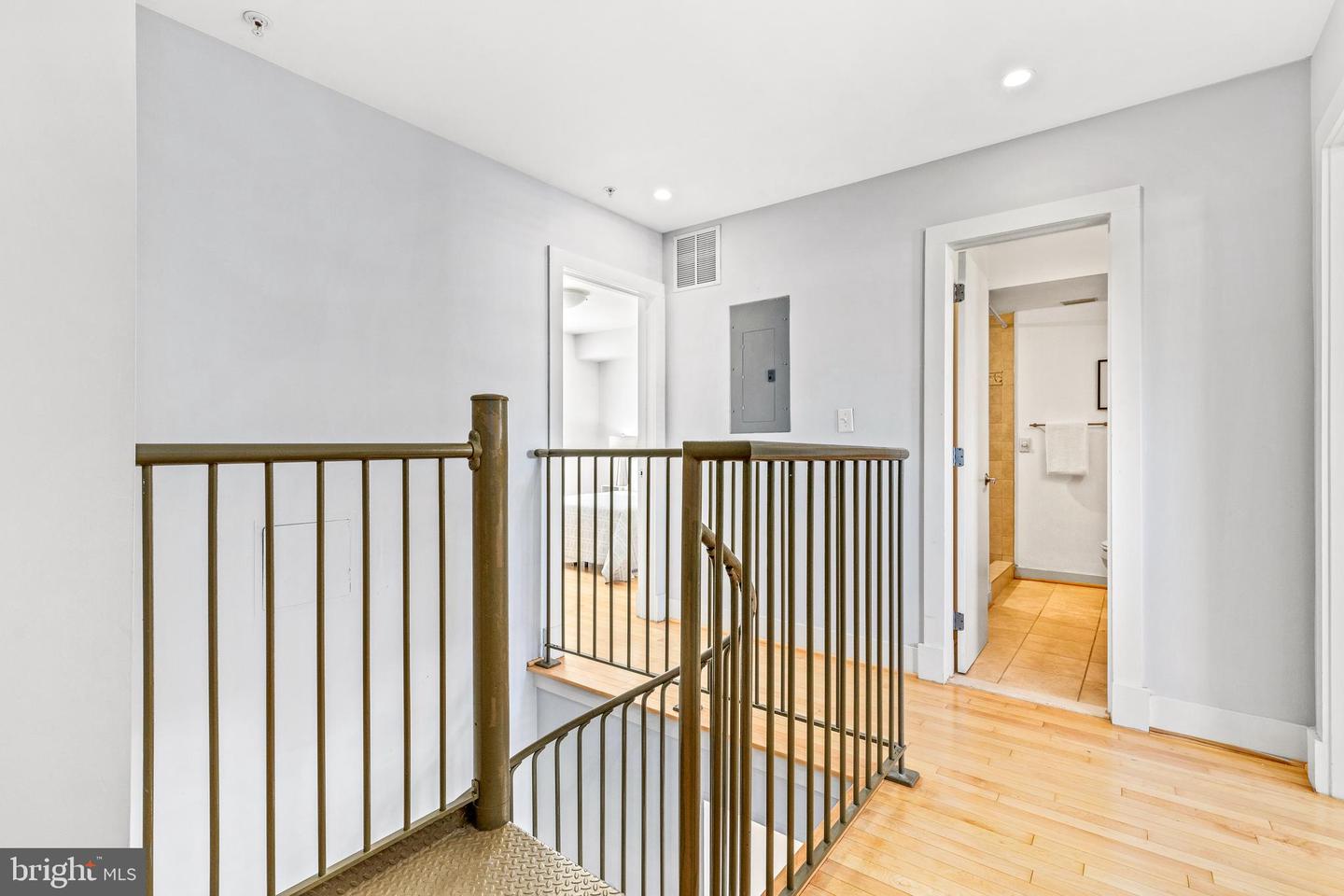 1323 K ST SE #204, WASHINGTON, District Of Columbia 20003, 2 Bedrooms Bedrooms, ,2 BathroomsBathrooms,Residential,For sale,1323 K ST SE #204,DCDC2163430 MLS # DCDC2163430