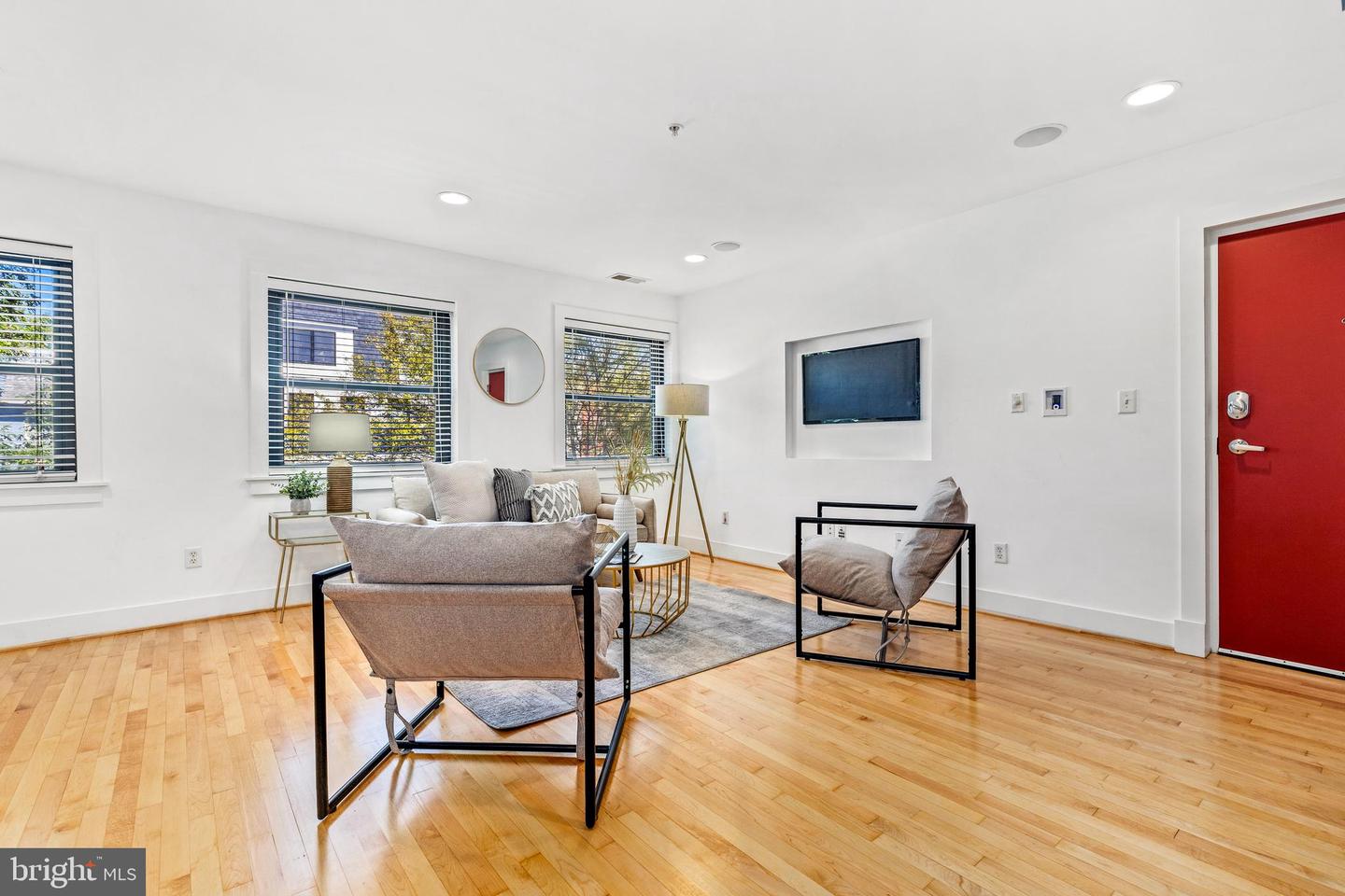 1323 K ST SE #204, WASHINGTON, District Of Columbia 20003, 2 Bedrooms Bedrooms, ,2 BathroomsBathrooms,Residential,For sale,1323 K ST SE #204,DCDC2163430 MLS # DCDC2163430