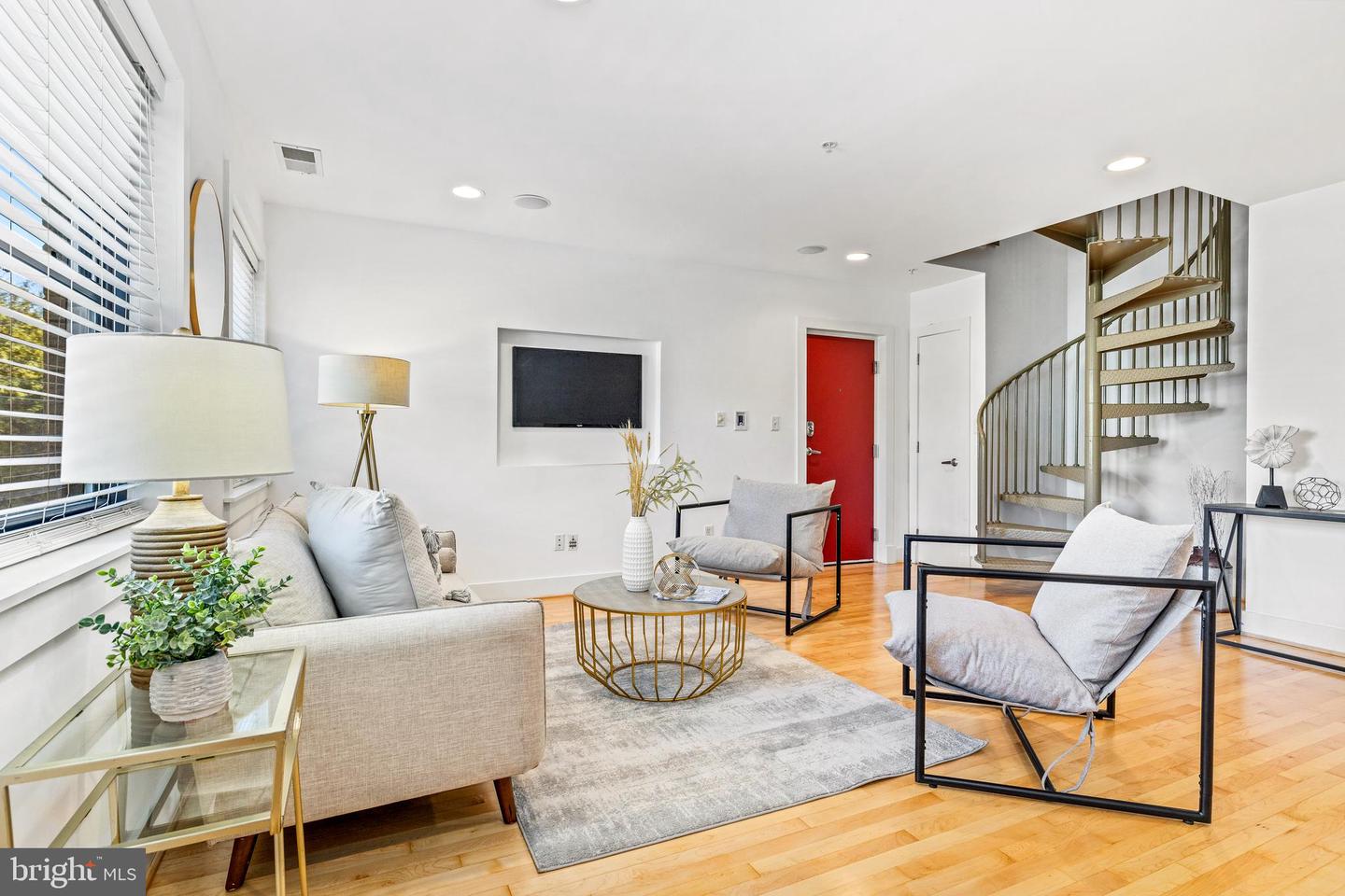 1323 K ST SE #204, WASHINGTON, District Of Columbia 20003, 2 Bedrooms Bedrooms, ,2 BathroomsBathrooms,Residential,For sale,1323 K ST SE #204,DCDC2163430 MLS # DCDC2163430