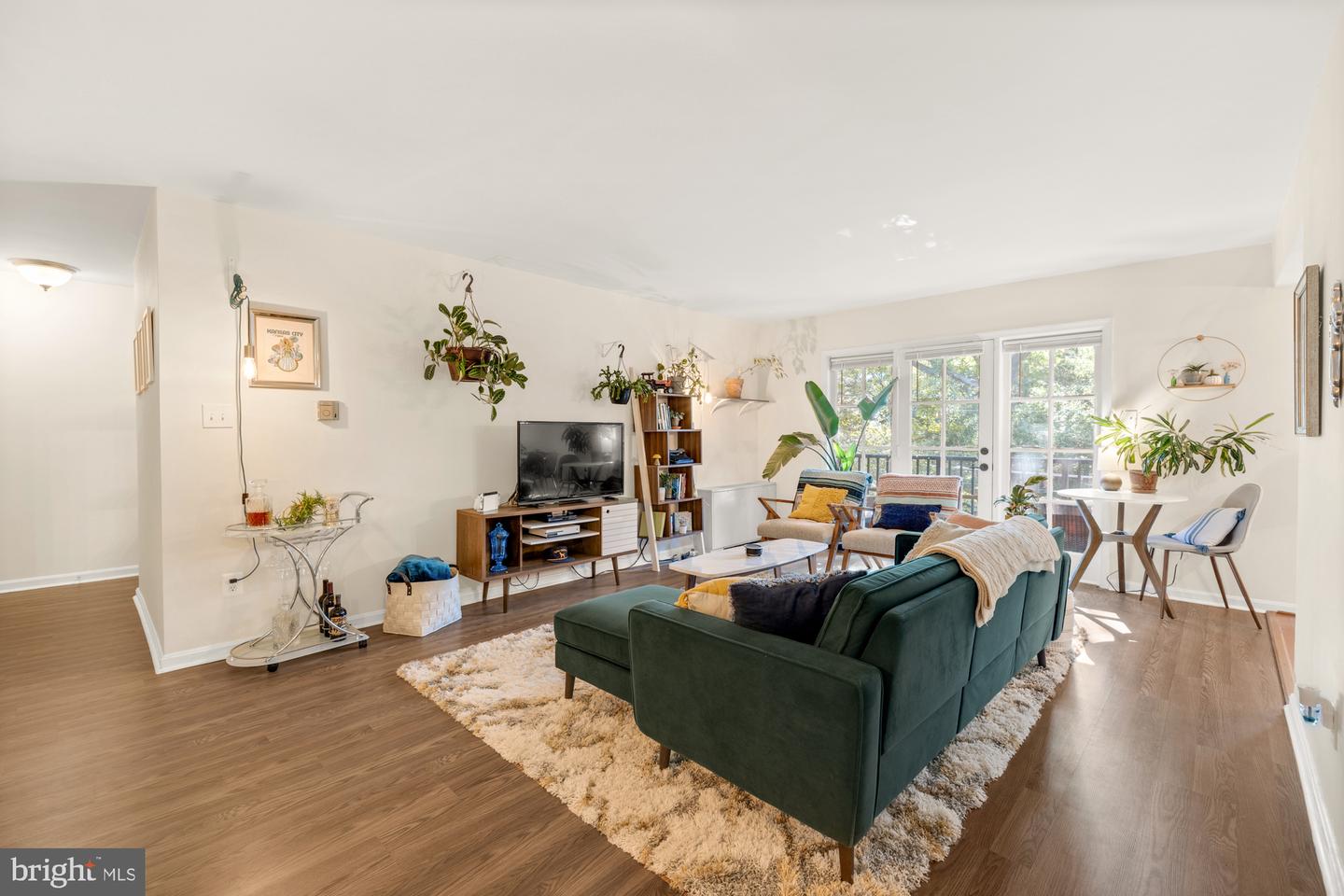 3336 SPRING LN #A-32, FALLS CHURCH, Virginia 22041, 2 Bedrooms Bedrooms, ,1 BathroomBathrooms,Residential,For sale,3336 SPRING LN #A-32,VAFX2205730 MLS # VAFX2205730