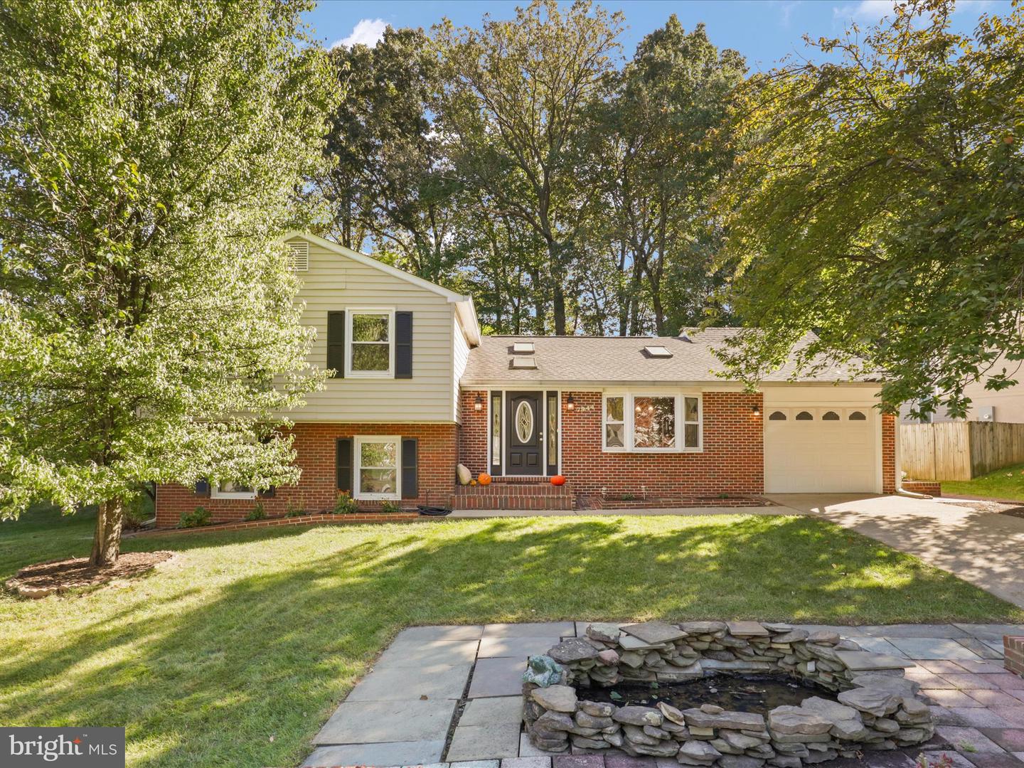 7944 FREEHOLLOW DR, FALLS CHURCH, Virginia 22042, 5 Bedrooms Bedrooms, 15 Rooms Rooms,2 BathroomsBathrooms,Residential,For sale,7944 FREEHOLLOW DR,VAFX2206040 MLS # VAFX2206040