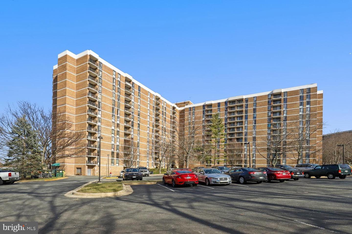 2300 PIMMIT DR #504, FALLS CHURCH, Virginia 22043, 2 Bedrooms Bedrooms, ,2 BathroomsBathrooms,Residential,For sale,2300 PIMMIT DR #504,VAFX2206092 MLS # VAFX2206092