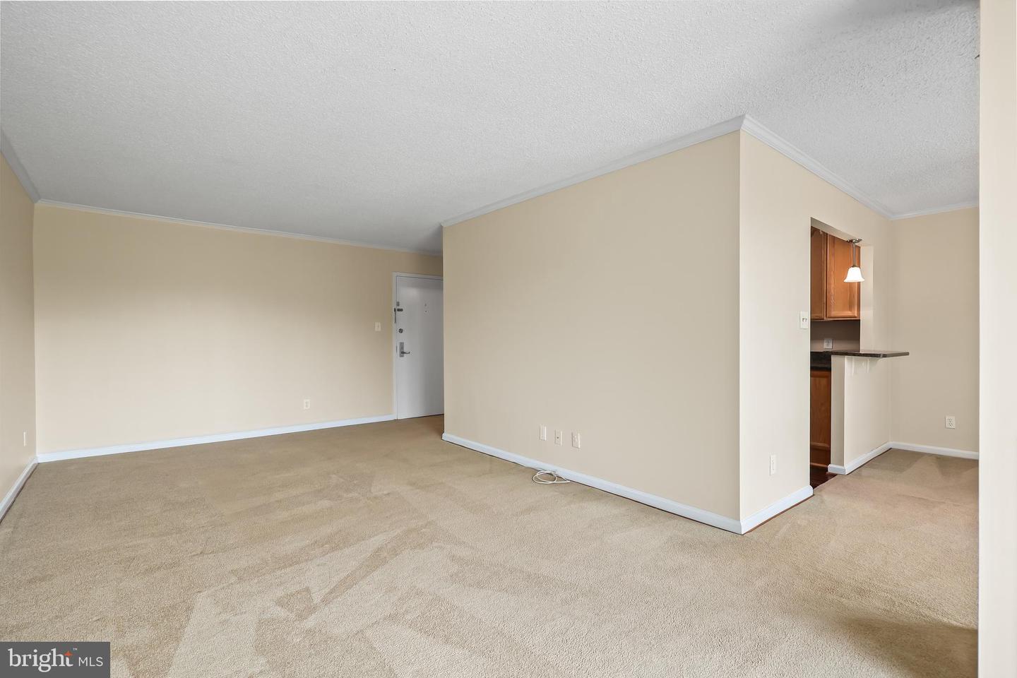 2300 PIMMIT DR #504, FALLS CHURCH, Virginia 22043, 2 Bedrooms Bedrooms, ,2 BathroomsBathrooms,Residential,For sale,2300 PIMMIT DR #504,VAFX2206092 MLS # VAFX2206092