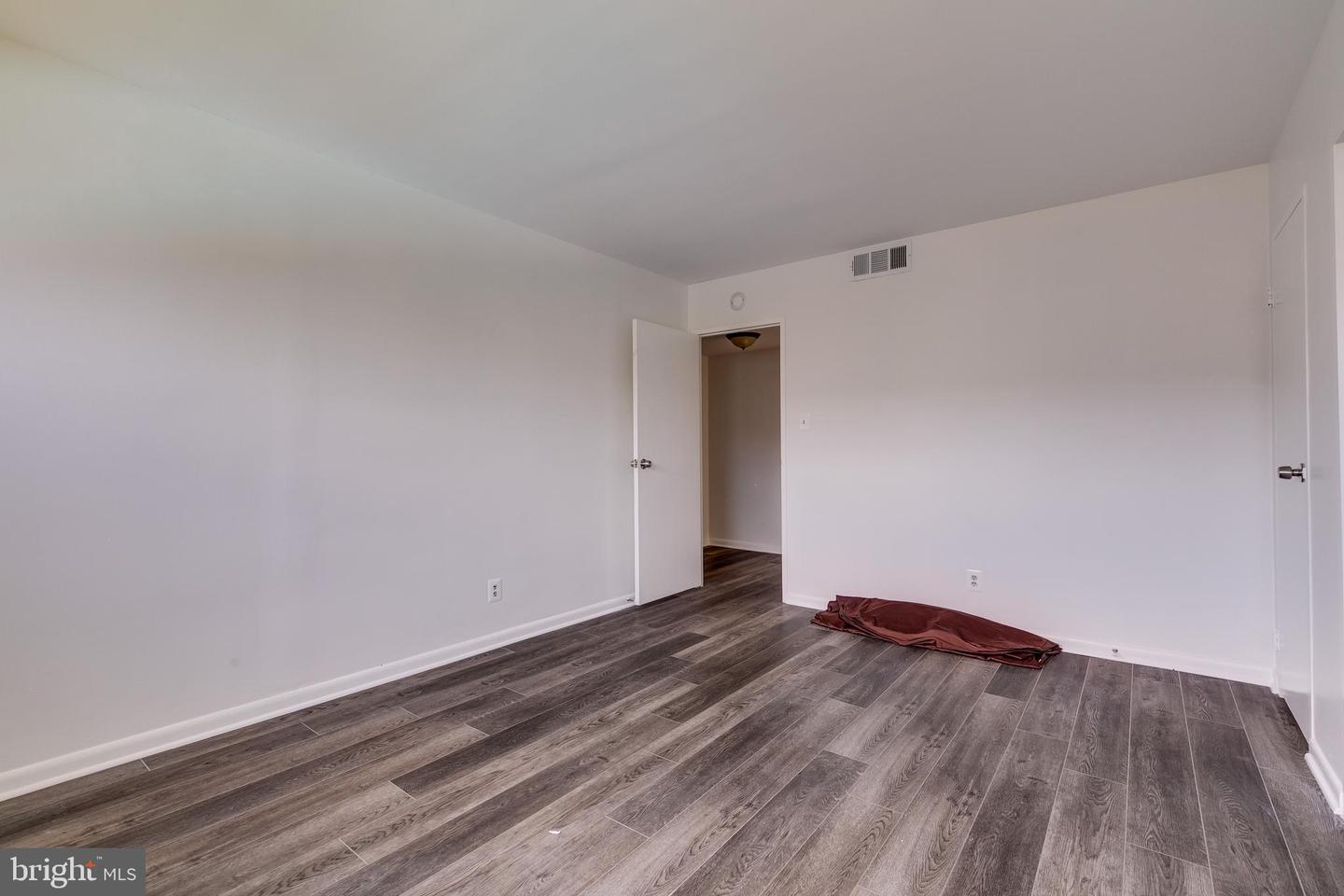 5831 QUANTRELL AVE #204, ALEXANDRIA, Virginia 22312, 2 Bedrooms Bedrooms, ,1 BathroomBathrooms,Residential,For sale,5831 QUANTRELL AVE #204,VAAX2036838 MLS # VAAX2036838