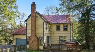 7204 MAIN ST, CLIFTON, Virginia 20124, 4 Bedrooms Bedrooms, ,3 BathroomsBathrooms,Residential,For sale,7204 MAIN ST,VAFX2203302 MLS # VAFX2203302