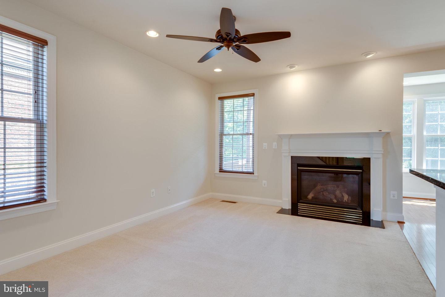 20308 CENTER BROOK SQ, STERLING, Virginia 20165, 3 Bedrooms Bedrooms, ,2 BathroomsBathrooms,Residential,For sale,20308 CENTER BROOK SQ,VALO2080990 MLS # VALO2080990