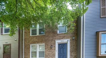 5523 INVERNESS WOODS CT, FAIRFAX, Virginia 22032, 3 Bedrooms Bedrooms, ,2 BathroomsBathrooms,Residential,For sale,5523 INVERNESS WOODS CT,VAFX2204216 MLS # VAFX2204216