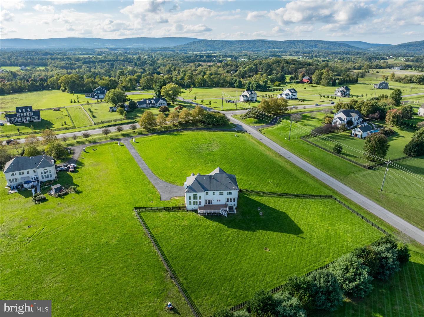 37957 PIGGOTT BOTTOM RD, PURCELLVILLE, Virginia 20132, 4 Bedrooms Bedrooms, ,3 BathroomsBathrooms,Residential,For sale,37957 PIGGOTT BOTTOM RD,VALO2081048 MLS # VALO2081048