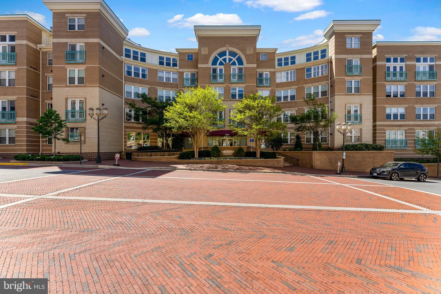 12001 MARKET ST #219, RESTON, Virginia 20190, 2 Bedrooms Bedrooms, ,2 BathroomsBathrooms,Residential,For sale,12001 MARKET ST #219,VAFX2204362 MLS # VAFX2204362