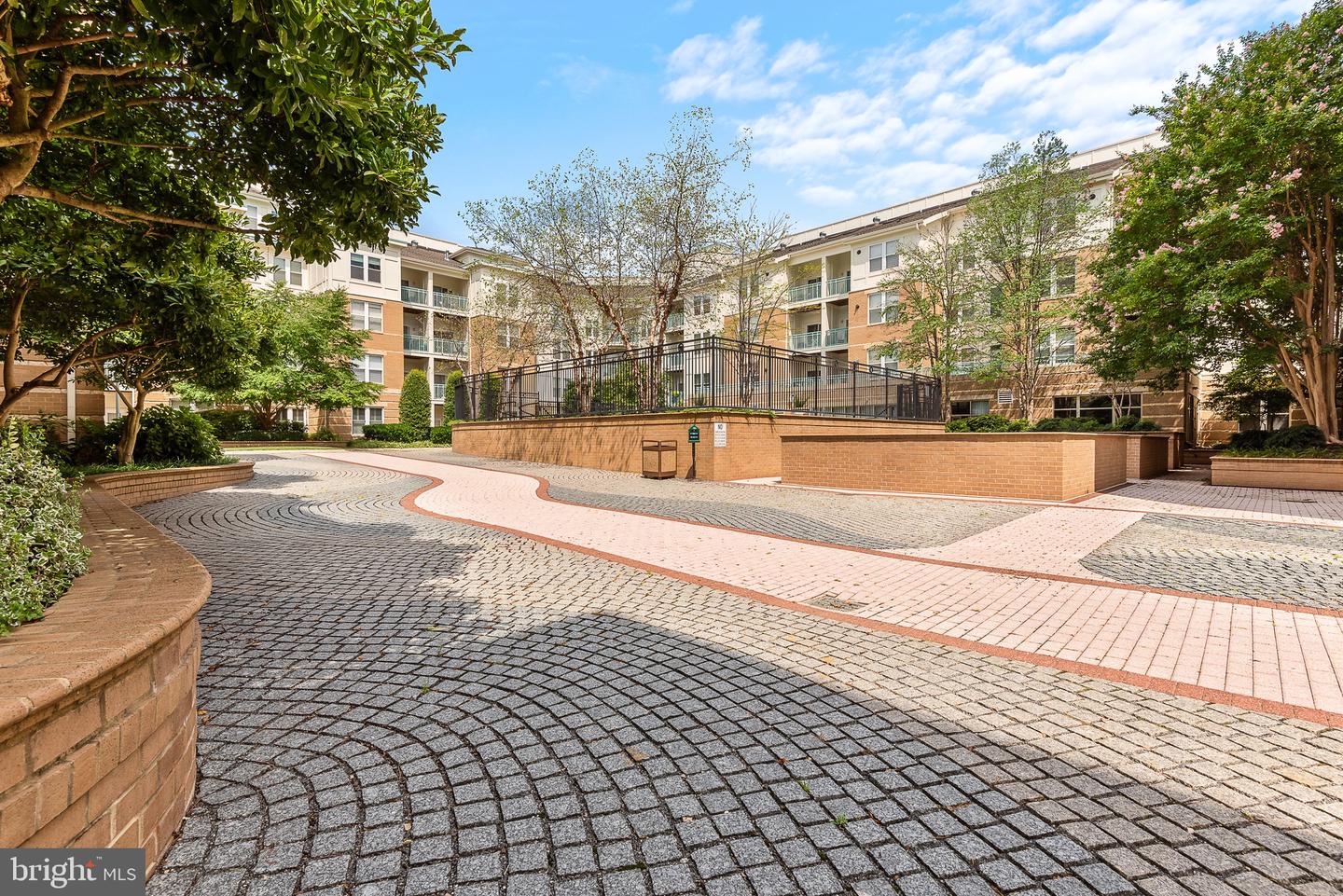 12001 MARKET ST #219, RESTON, Virginia 20190, 2 Bedrooms Bedrooms, ,2 BathroomsBathrooms,Residential,For sale,12001 MARKET ST #219,VAFX2204362 MLS # VAFX2204362