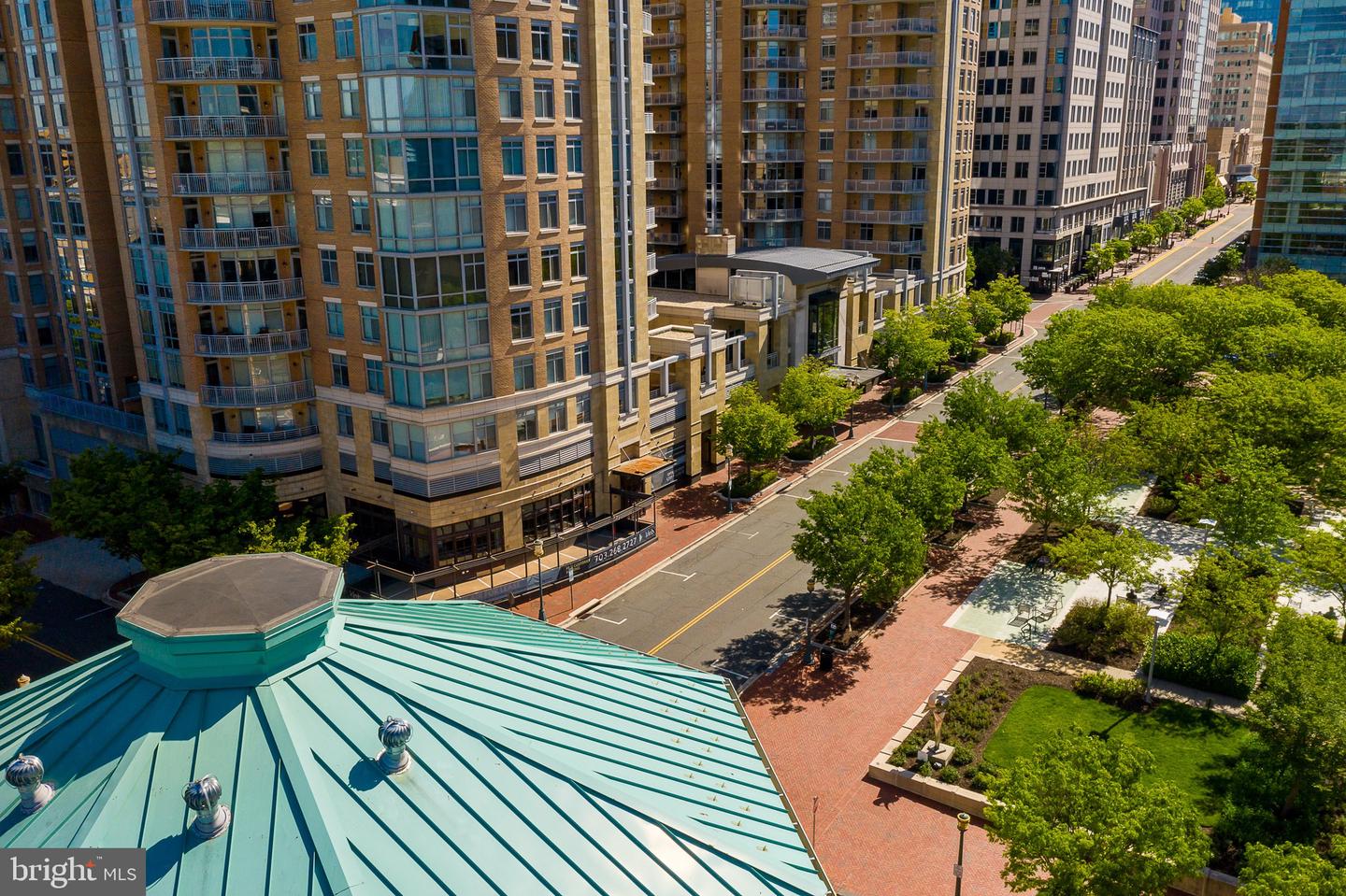 12001 MARKET ST #219, RESTON, Virginia 20190, 2 Bedrooms Bedrooms, ,2 BathroomsBathrooms,Residential,For sale,12001 MARKET ST #219,VAFX2204362 MLS # VAFX2204362