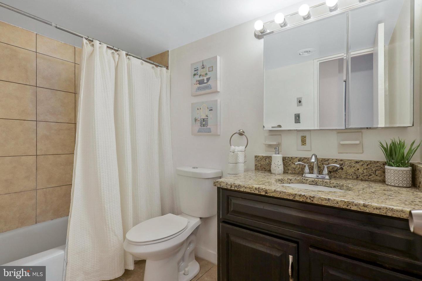 4600 S FOUR MILE RUN DR #1033, ARLINGTON, Virginia 22204, ,1 BathroomBathrooms,Residential,For sale,4600 S FOUR MILE RUN DR #1033,VAAR2049570 MLS # VAAR2049570