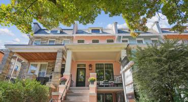 308 11TH ST NE, WASHINGTON, District Of Columbia 20002, 6 Bedrooms Bedrooms, ,4 BathroomsBathrooms,Residential,For sale,308 11TH ST NE,DCDC2163676 MLS # DCDC2163676