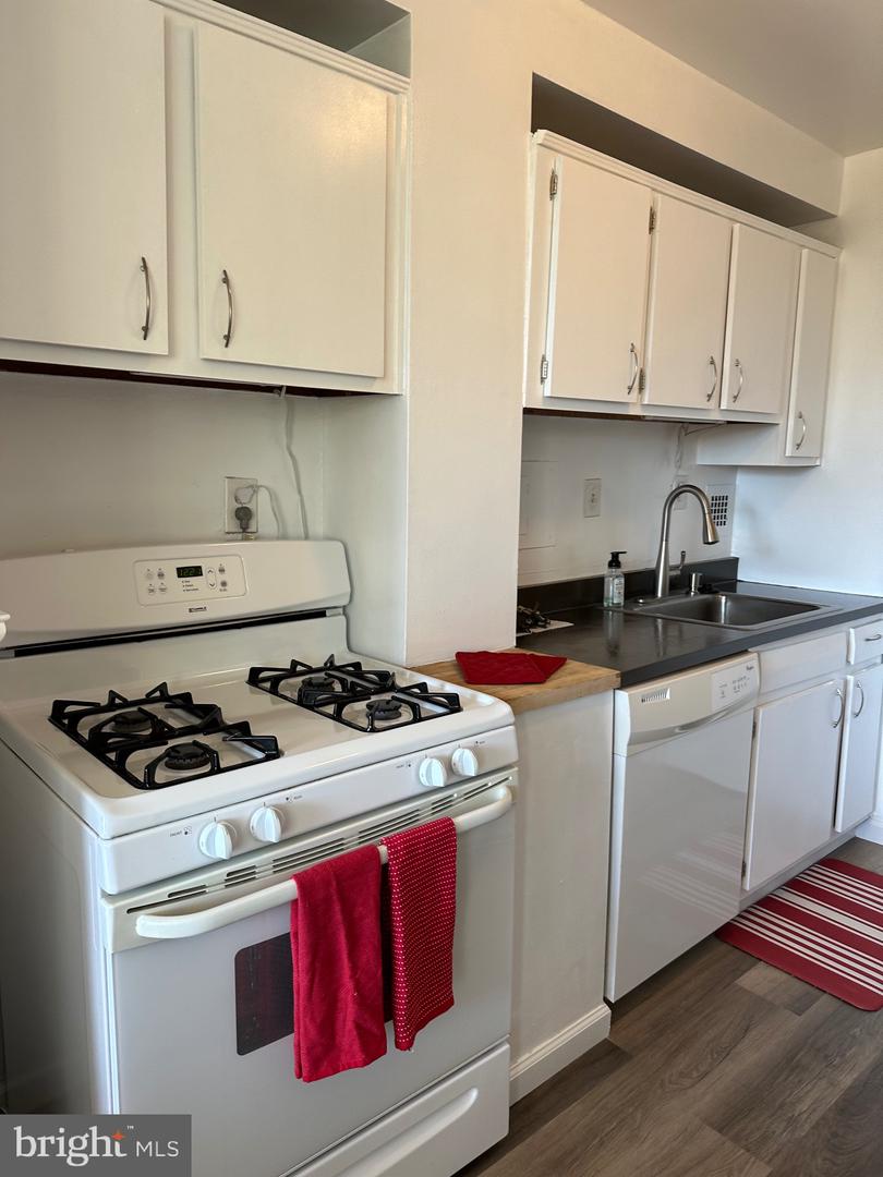 6621 WAKEFIELD DR #516, ALEXANDRIA, Virginia 22307, 2 Bedrooms Bedrooms, ,1 BathroomBathrooms,Residential,For sale,6621 WAKEFIELD DR #516,VAFX2205972 MLS # VAFX2205972