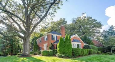 5415 18TH ST N, ARLINGTON, Virginia 22205, 4 Bedrooms Bedrooms, ,3 BathroomsBathrooms,Residential,For sale,5415 18TH ST N,VAAR2049680 MLS # VAAR2049680