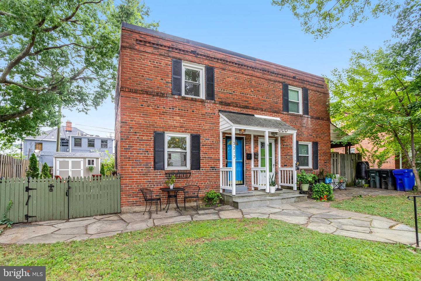 3212 9TH ST S, ARLINGTON, Virginia 22204, 2 Bedrooms Bedrooms, 6 Rooms Rooms,2 BathroomsBathrooms,Residential,For sale,3212 9TH ST S,VAAR2043954 MLS # VAAR2043954