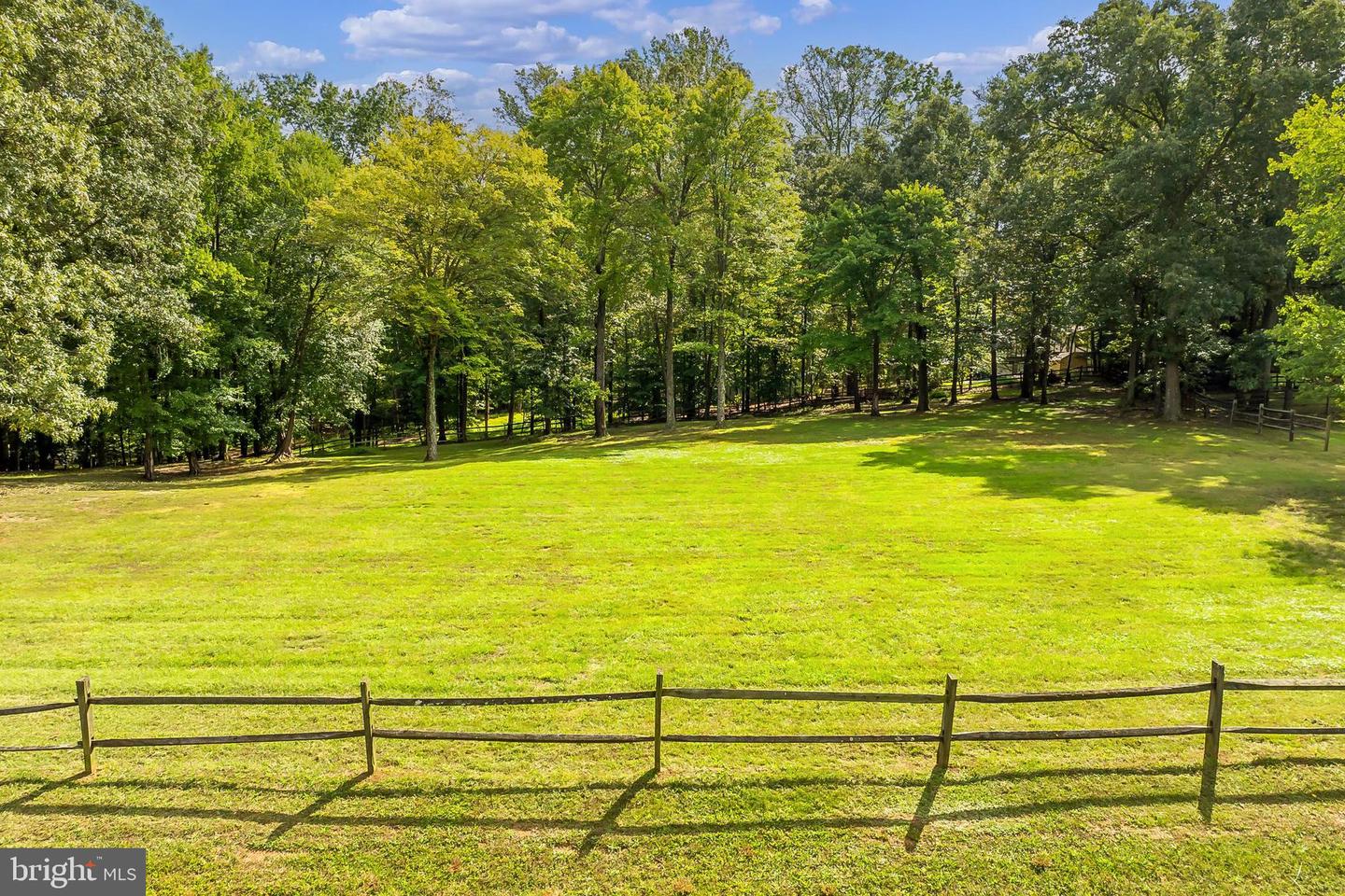 8117 RONDELAY LN, FAIRFAX STATION, Virginia 22039, 5 Bedrooms Bedrooms, ,2 BathroomsBathrooms,Residential,For sale,8117 RONDELAY LN,VAFX2205348 MLS # VAFX2205348