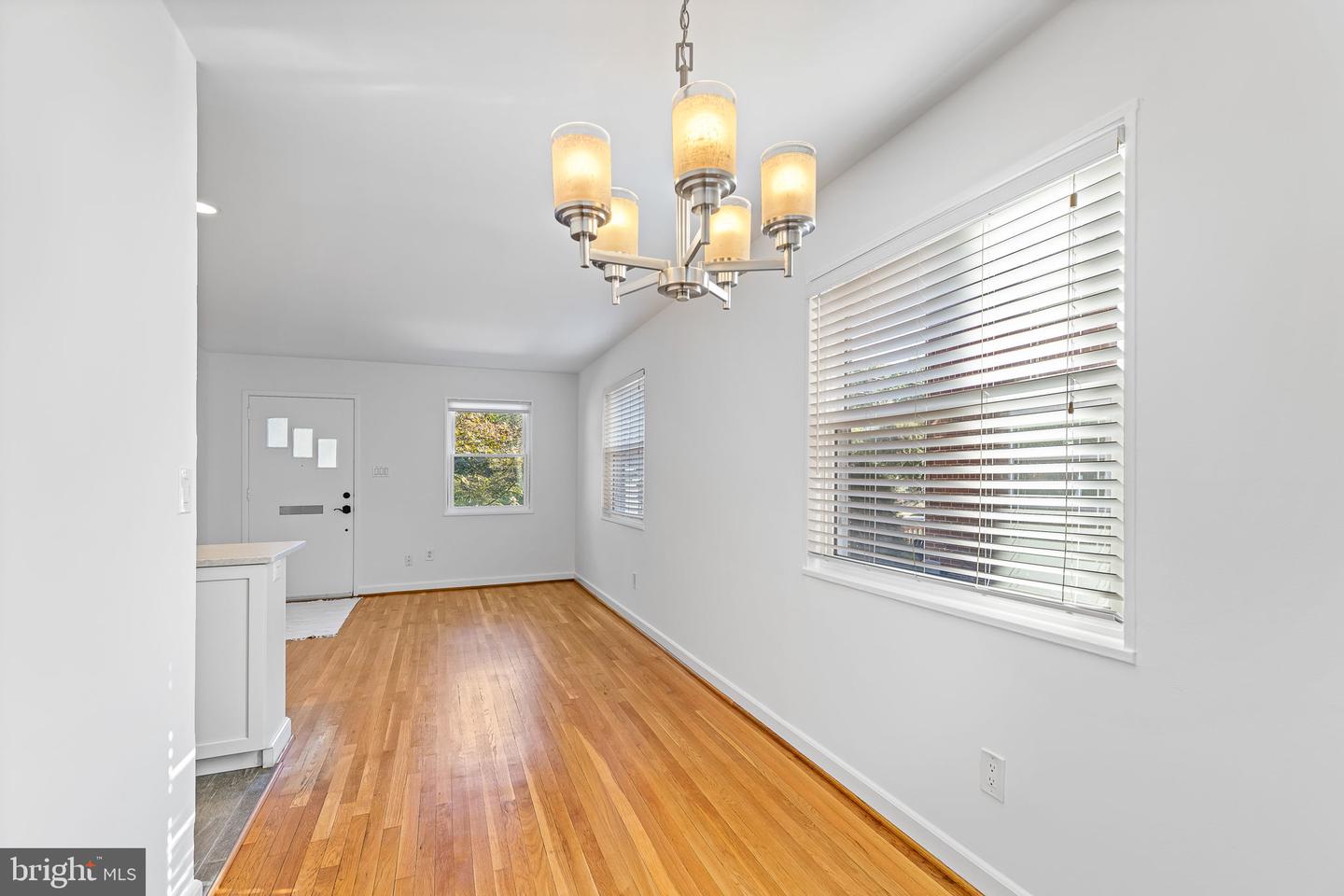 4404 VERMONT AVE, ALEXANDRIA, Virginia 22304, 2 Bedrooms Bedrooms, ,2 BathroomsBathrooms,Residential,For sale,4404 VERMONT AVE,VAAX2038722 MLS # VAAX2038722