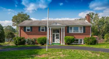 705 WAGE DR SW, LEESBURG, Virginia 20175, 4 Bedrooms Bedrooms, ,3 BathroomsBathrooms,Residential,For sale,705 WAGE DR SW,VALO2081856 MLS # VALO2081856