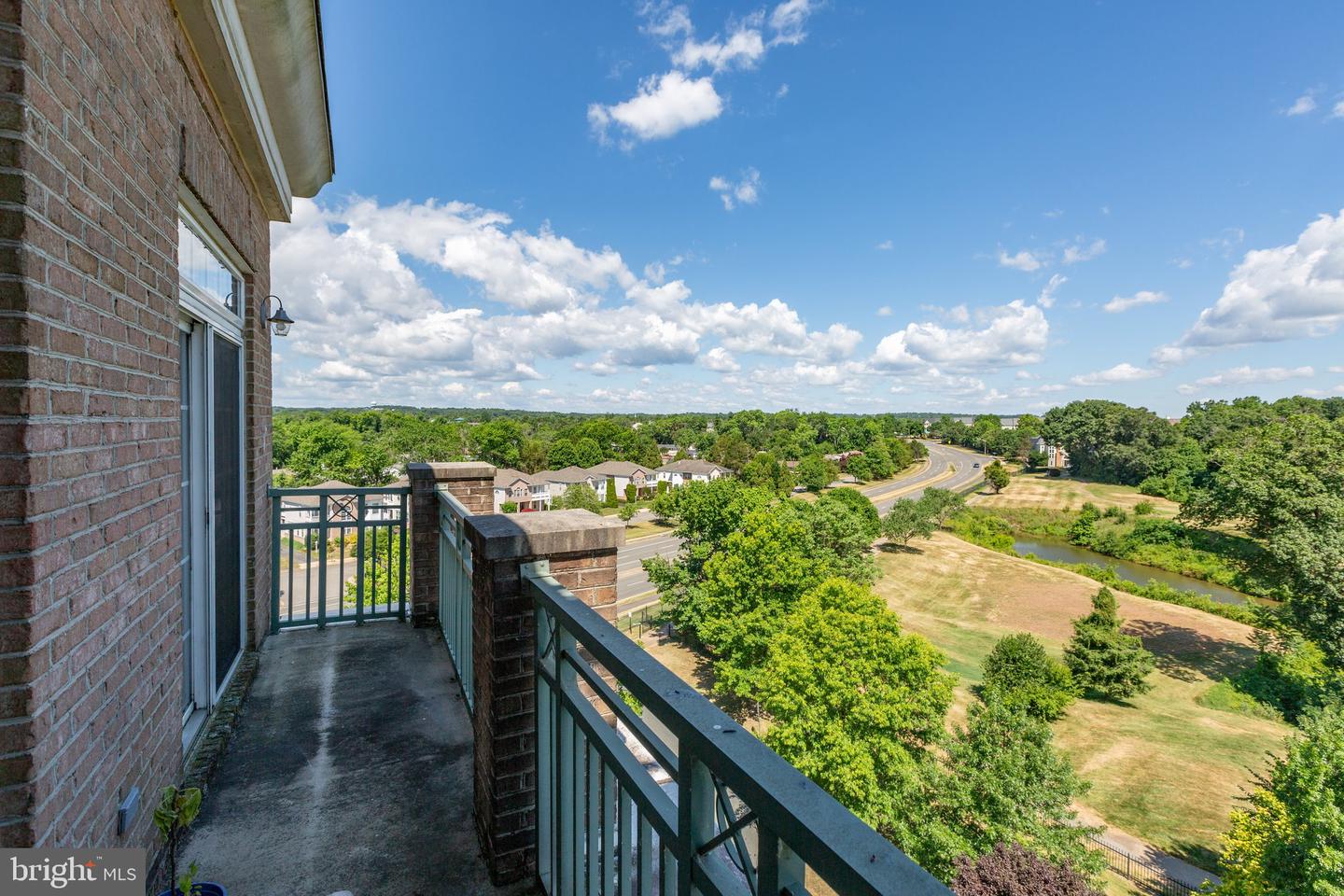 830 BELMONT BAY DR #501, WOODBRIDGE, Virginia 22191, 2 Bedrooms Bedrooms, ,2 BathroomsBathrooms,Residential,For sale,830 BELMONT BAY DR #501,VAPW2081372 MLS # VAPW2081372