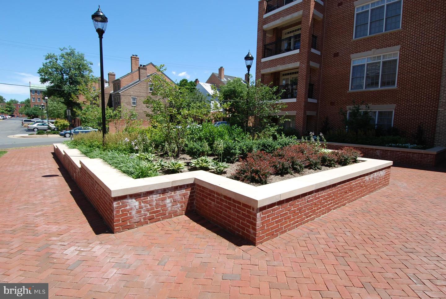 600 SECOND STREET #105, ALEXANDRIA, Virginia 22314, 2 Bedrooms Bedrooms, ,2 BathroomsBathrooms,Residential,For sale,600 SECOND STREET #105,VAAX2038834 MLS # VAAX2038834