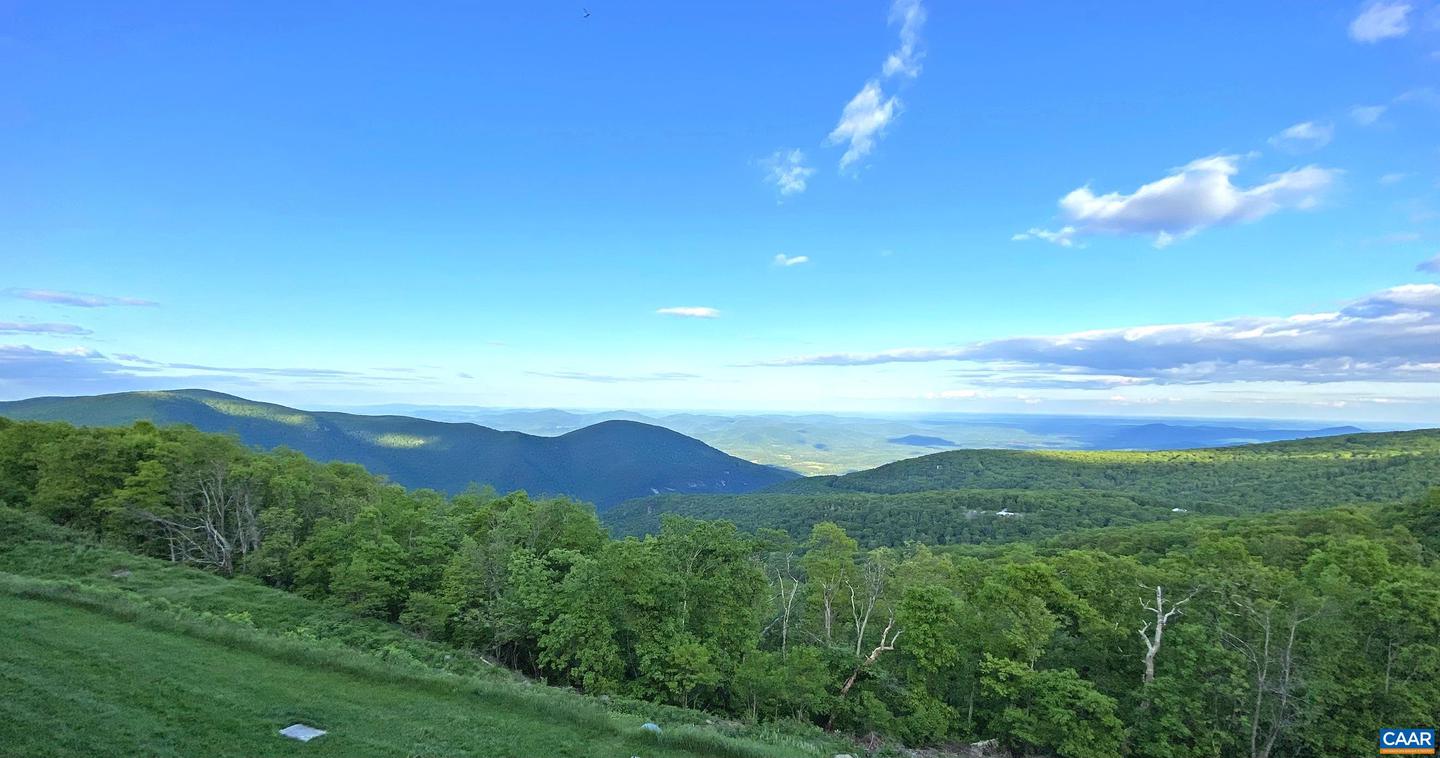 1465 LEDGES CONDOS, WINTERGREEN RESORT, Virginia 22967, 1 Bedroom Bedrooms, ,1 BathroomBathrooms,Residential,For sale,1465 LEDGES CONDOS,657772 MLS # 657772