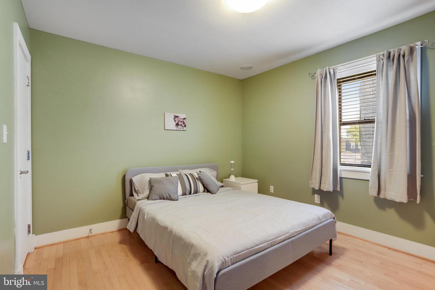 1323 K ST SE #203, WASHINGTON, District Of Columbia 20003, 1 Bedroom Bedrooms, ,1 BathroomBathrooms,Residential,For sale,1323 K ST SE #203,DCDC2164242 MLS # DCDC2164242