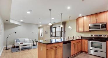 1323 K ST SE #203, WASHINGTON, District Of Columbia 20003, 1 Bedroom Bedrooms, ,1 BathroomBathrooms,Residential,For sale,1323 K ST SE #203,DCDC2164242 MLS # DCDC2164242