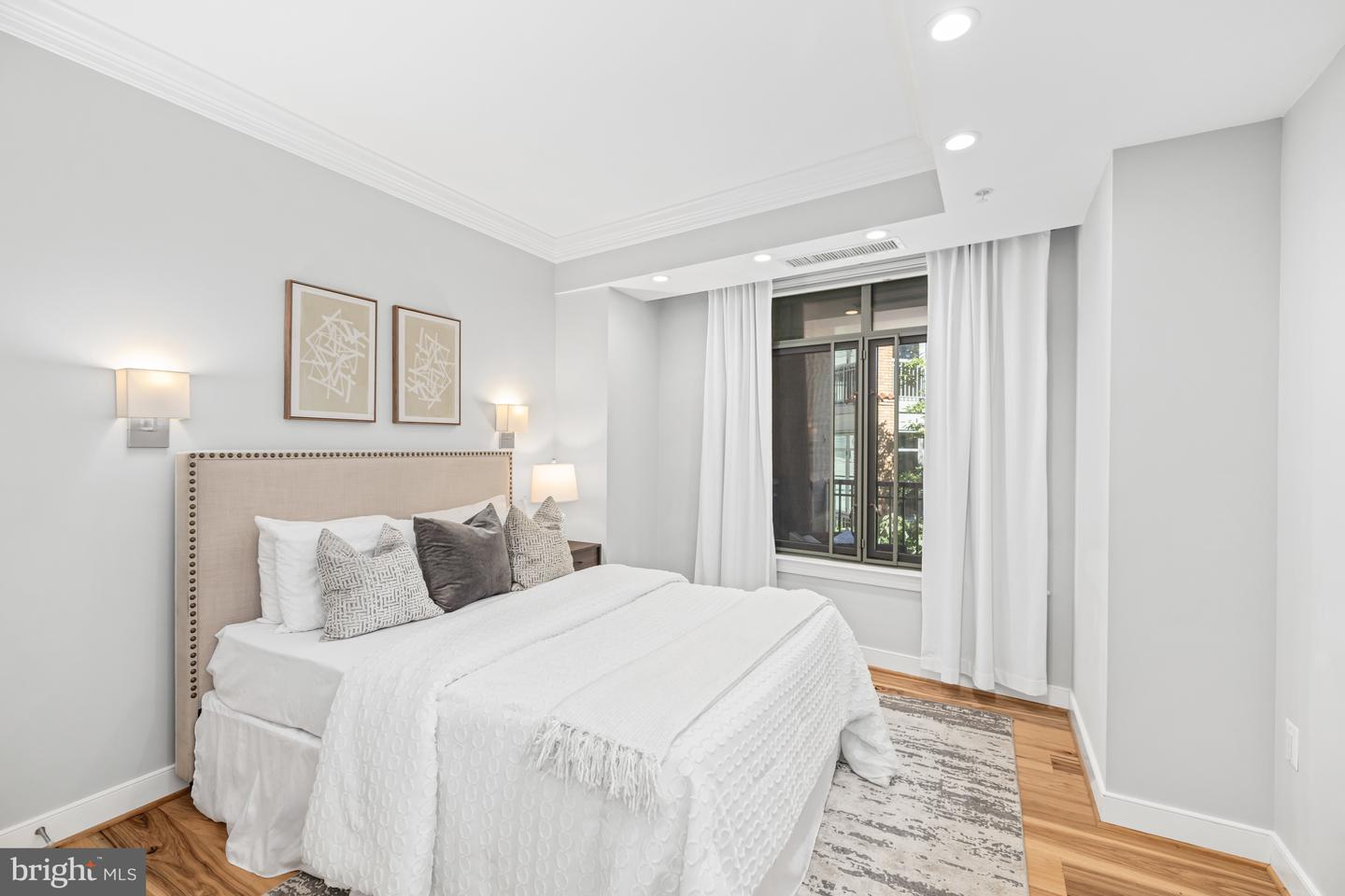 2425 L ST NW #302, WASHINGTON, District Of Columbia 20037, 2 Bedrooms Bedrooms, ,2 BathroomsBathrooms,Residential,For sale,2425 L ST NW #302,DCDC2164252 MLS # DCDC2164252