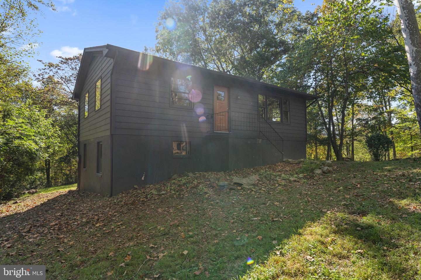 11332 DUTCHMANS CREEK RD, LOVETTSVILLE, Virginia 20180, 2 Bedrooms Bedrooms, ,2 BathroomsBathrooms,Residential,For sale,11332 DUTCHMANS CREEK RD,VALO2081928 MLS # VALO2081928