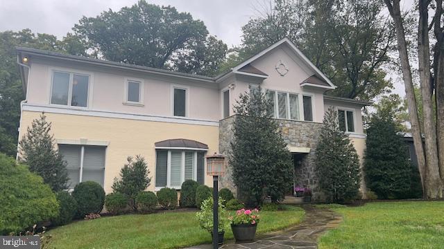 1015 SHIPMAN LN, MCLEAN, Virginia 22101, 6 Bedrooms Bedrooms, ,5 BathroomsBathrooms,Residential,For sale,1015 SHIPMAN LN,VAFX2203380 MLS # VAFX2203380