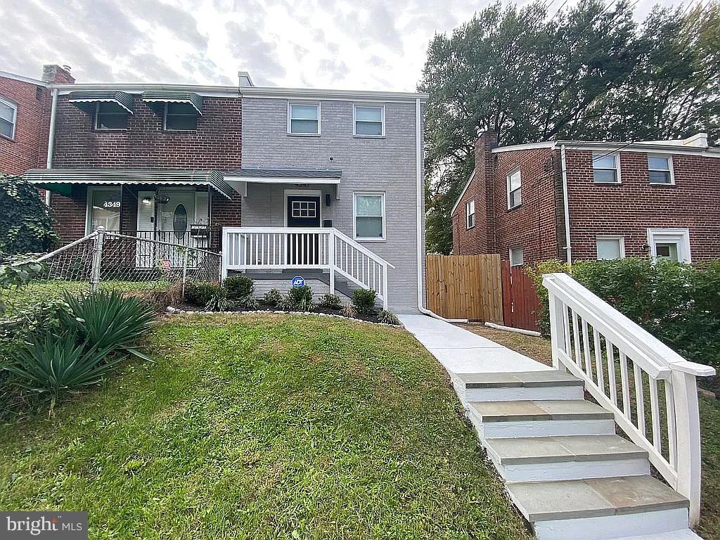 4347 F ST SE, WASHINGTON, District Of Columbia 20019, 2 Bedrooms Bedrooms, ,2 BathroomsBathrooms,Residential,For sale,4347 F ST SE,DCDC2162842 MLS # DCDC2162842