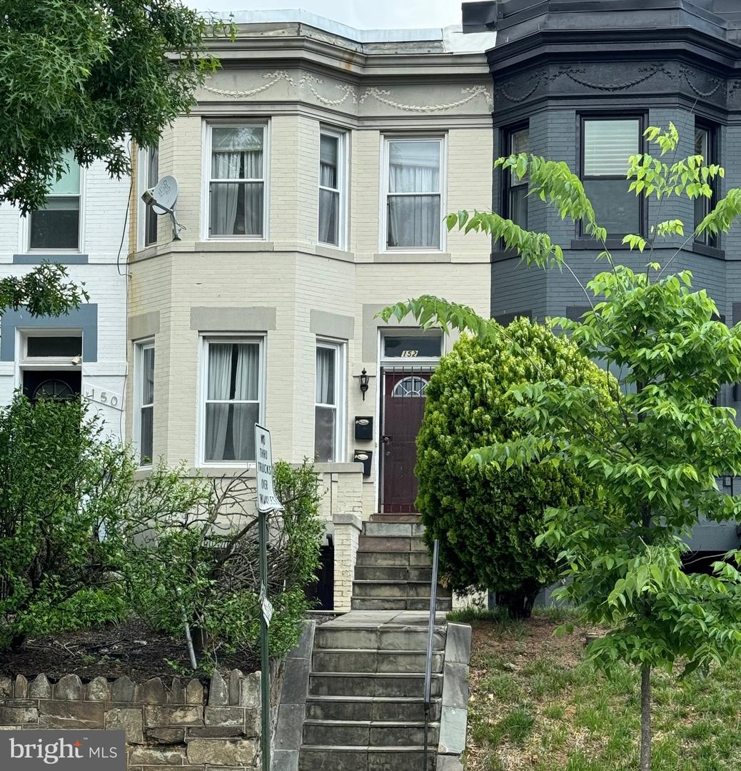 152 R ST NE, WASHINGTON, District Of Columbia 20002, 4 Bedrooms Bedrooms, ,3 BathroomsBathrooms,Residential,For sale,152 R ST NE,DCDC2140266 MLS # DCDC2140266