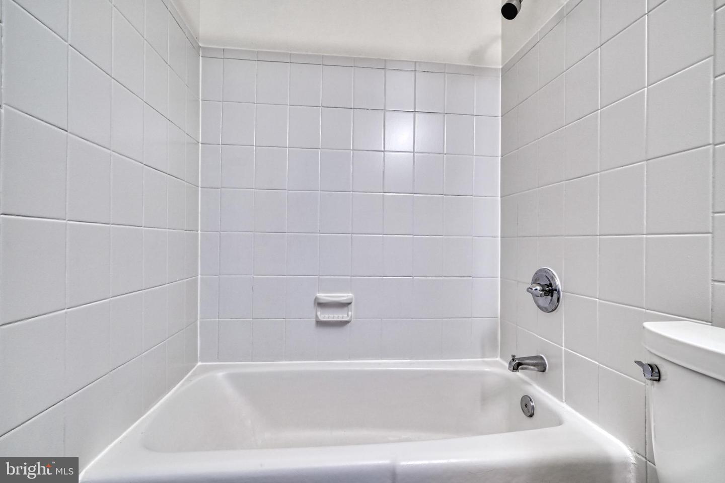 5 46TH ST SE #6, WASHINGTON, District Of Columbia 20019, 2 Bedrooms Bedrooms, ,1 BathroomBathrooms,Residential,For sale,5 46TH ST SE #6,DCDC2164122 MLS # DCDC2164122