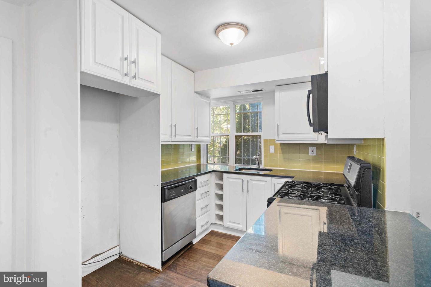 2317 16TH ST SE #104, WASHINGTON, District Of Columbia 20020, 1 Bedroom Bedrooms, ,1 BathroomBathrooms,Residential,For sale,2317 16TH ST SE #104,DCDC2164286 MLS # DCDC2164286