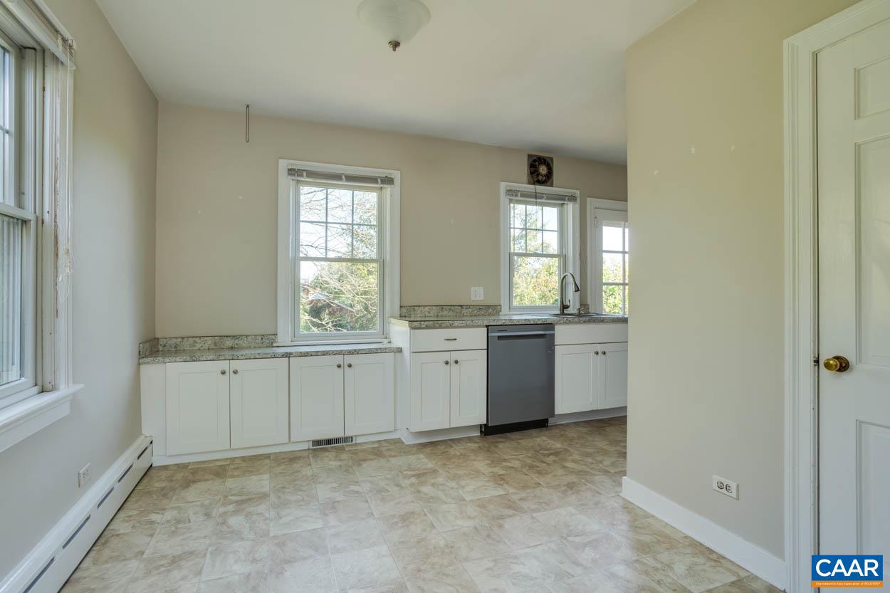 922 SAINT CLAIR AVE, CHARLOTTESVILLE, Virginia 22901, 3 Bedrooms Bedrooms, ,2 BathroomsBathrooms,Residential,For sale,922 SAINT CLAIR AVE,657852 MLS # 657852