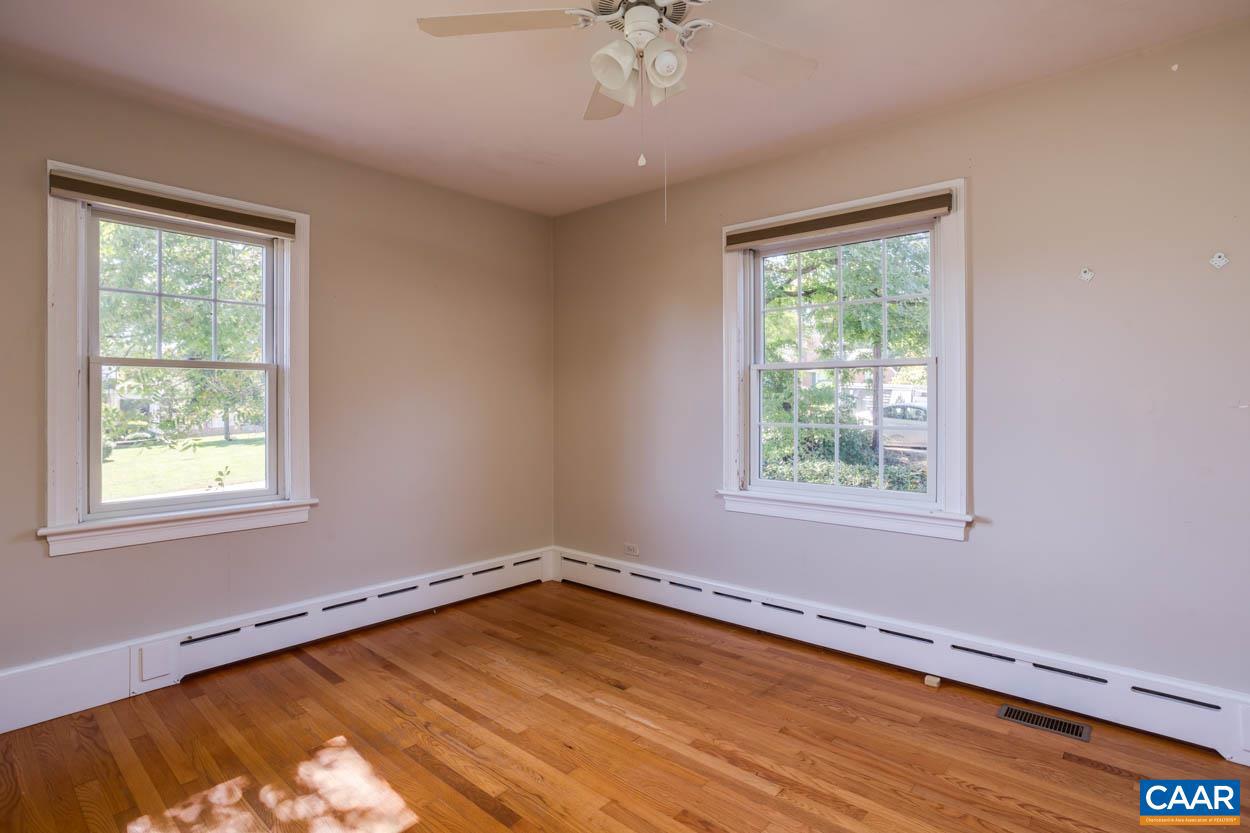 922 SAINT CLAIR AVE, CHARLOTTESVILLE, Virginia 22901, 3 Bedrooms Bedrooms, ,2 BathroomsBathrooms,Residential,For sale,922 SAINT CLAIR AVE,657852 MLS # 657852