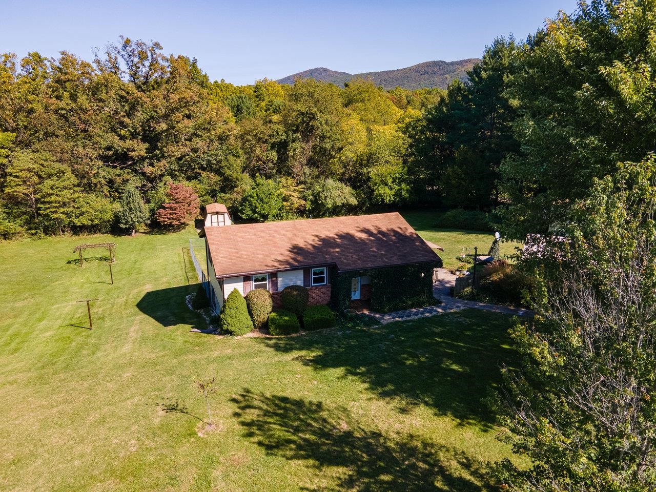 12269 PORT REPUBLIC RD, GROTTOES, Virginia 24441, 3 Bedrooms Bedrooms, ,1 BathroomBathrooms,Residential,12269 PORT REPUBLIC RD,657877 MLS # 657877