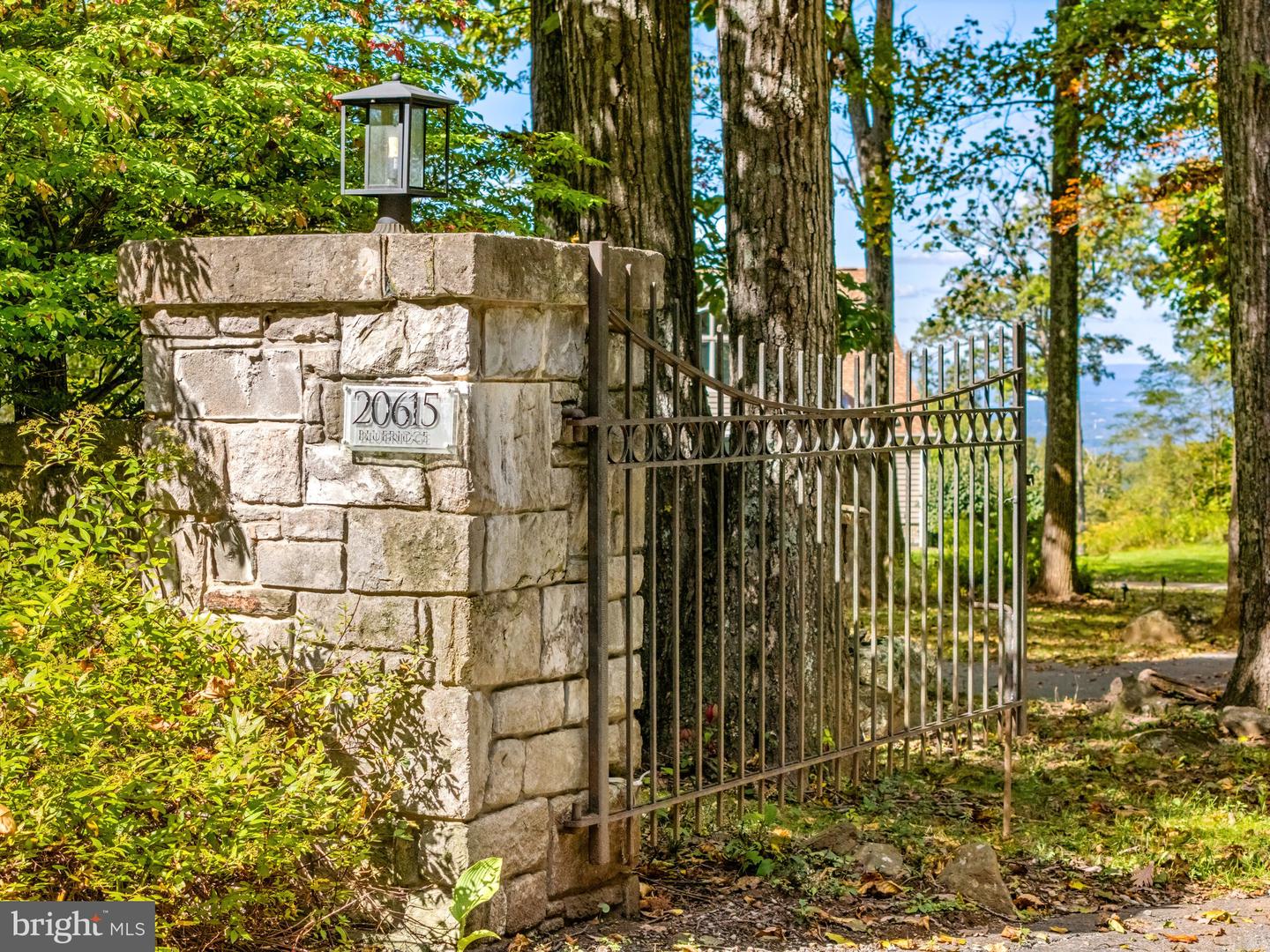 20615 BLUERIDGE MOUNTAIN RD, PARIS, Virginia 20130, 6 Bedrooms Bedrooms, ,4 BathroomsBathrooms,Residential,For sale,20615 BLUERIDGE MOUNTAIN RD,VACL2003092 MLS # VACL2003092